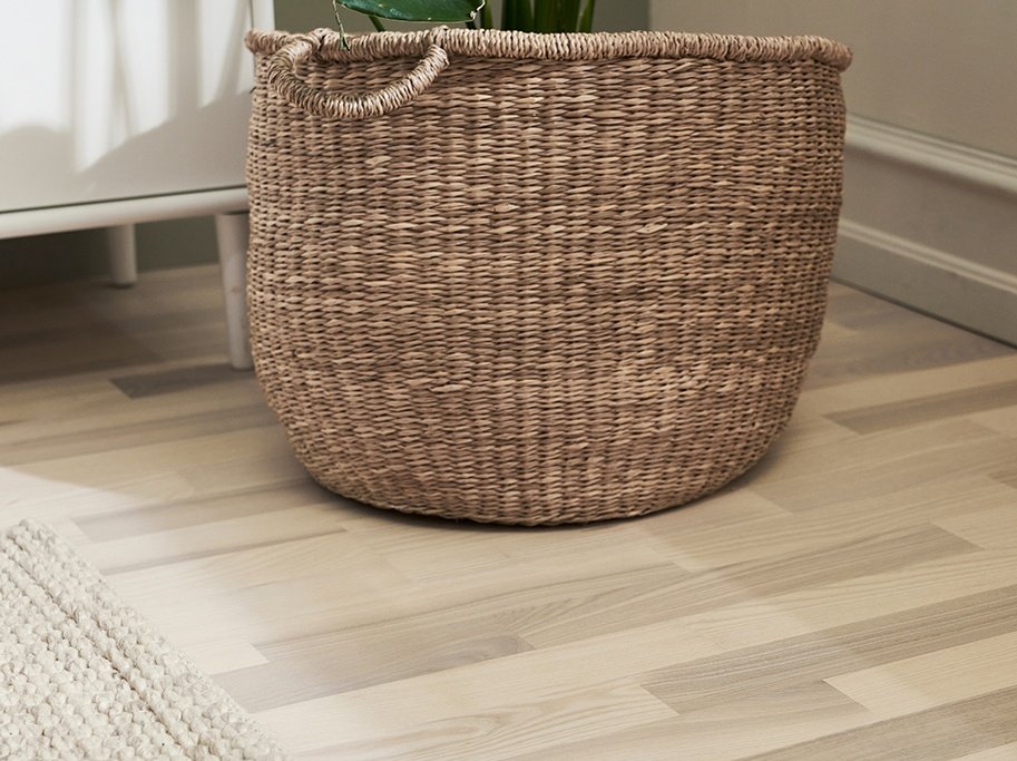 Parketgulv 3-stav - Ask Accent med hvid matlak - Bredde 190 mm