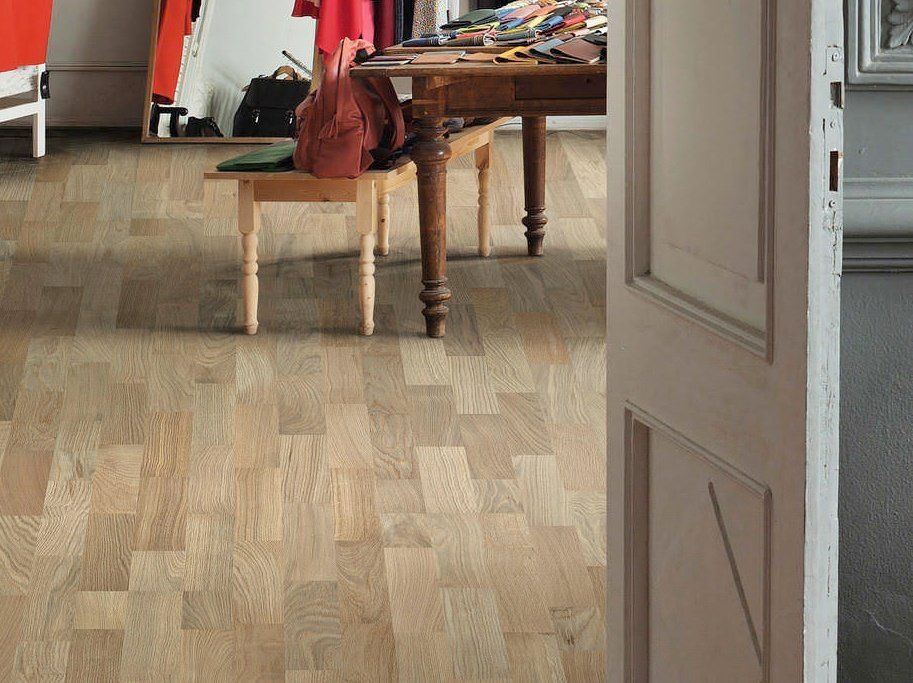 HARO Parketgulv 3-stav - Brstet Eg Naturale Invisible med naturaLin+ olie - Bredde 180 mm 