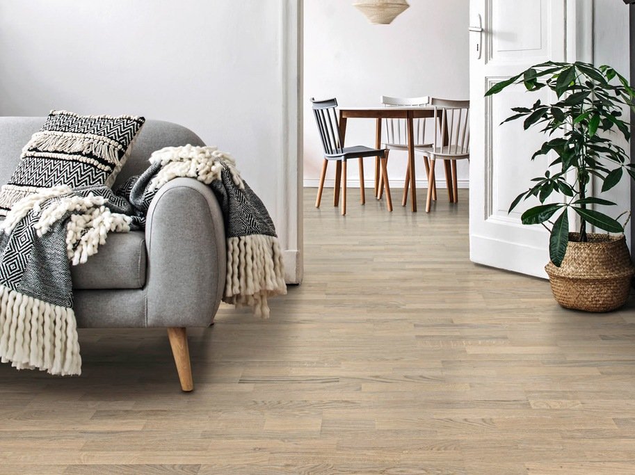HARO Parketgulv 3-stav - Brstet Eg Naturale Lysehvid med hvid naturaLin+ olie - Bredde 180 mm 