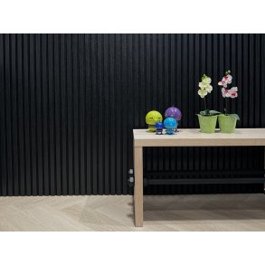 Akustikpanel - Black Oak med svart bakgrund - 60 x 240 cm