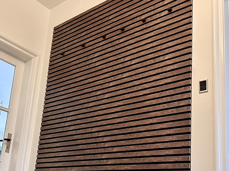 Akustikpanel - Rust/Kobber m. sort baggrund - 60,5 x 244 cm