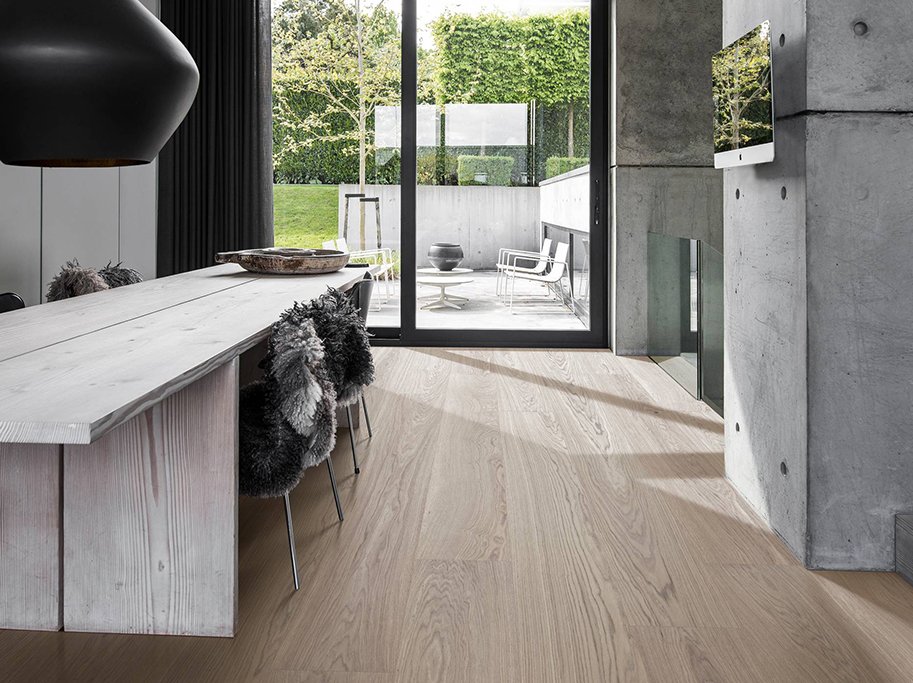 Bjelin Plankegulv - Woodura b�rstet Eg GREVIE 3.0 XXL med Earth Grey matlak - Bredde 271 mm