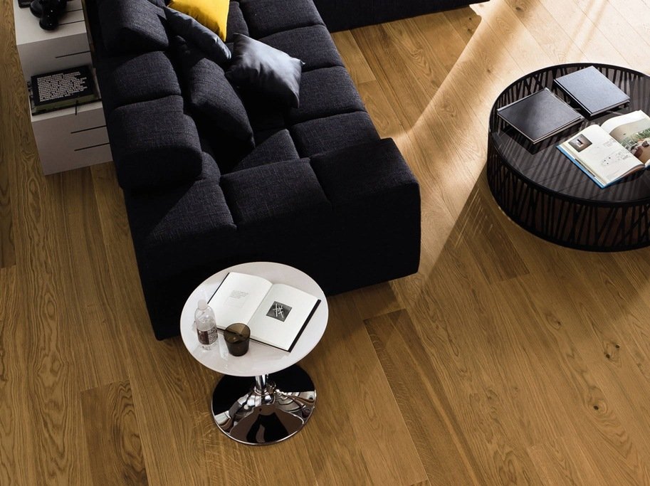 Restparti - Plankegulv - B�rstet Eg Markant med klar matlak - I alt 6,34 m2 - Spar 42 %