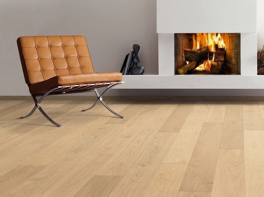 HARO Plankegulv - Brstet Eg Markant Puro Invisible med klar olie - Bredde 180 mm