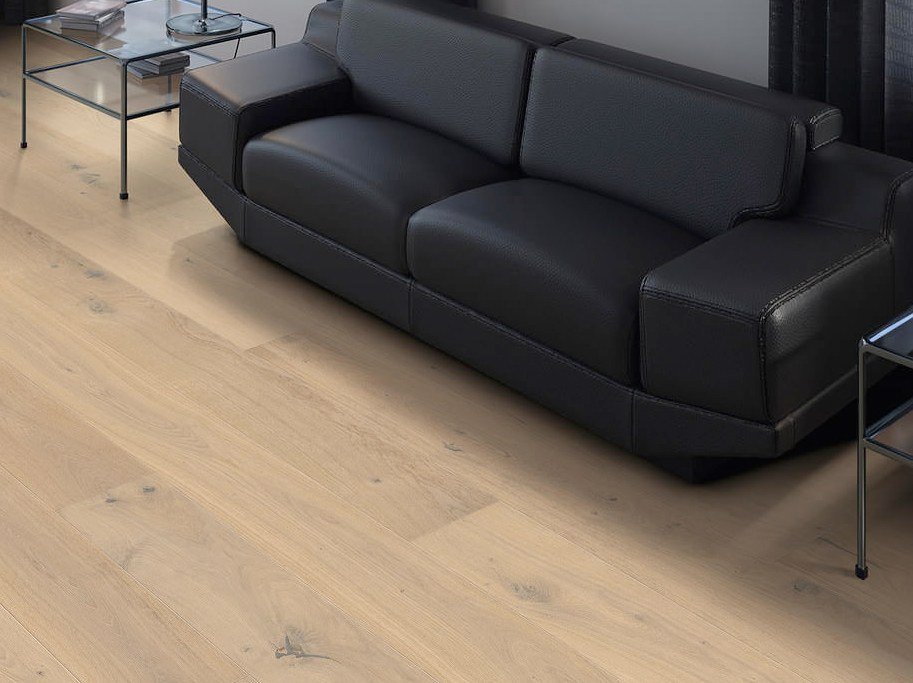 HARO Plankegulv - Brstet Eg Lysehvid Sauvage med hvid olie - Bredde 180 mm