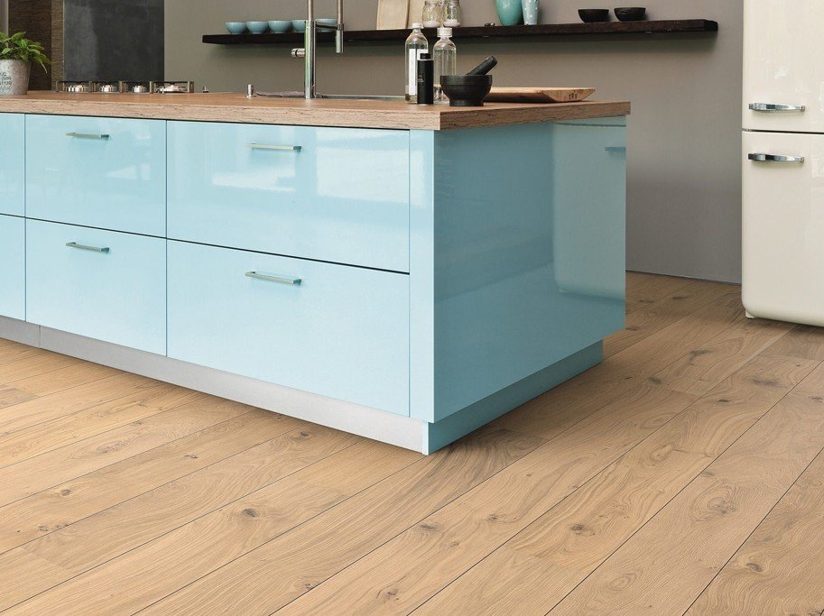 HARO Plankegulv - Brstet Eg Purohvid Universal med hvid olie - Bredde 180 mm