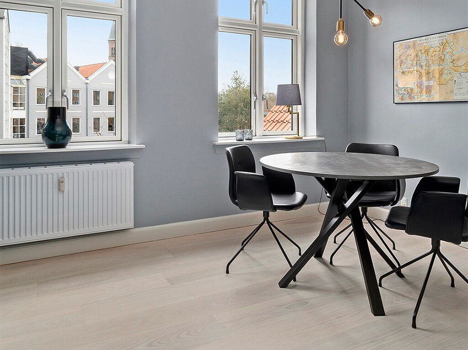 Massivt Plankegulv 22 mm - Ubehandlet Ask Select - Bredde 260 mm