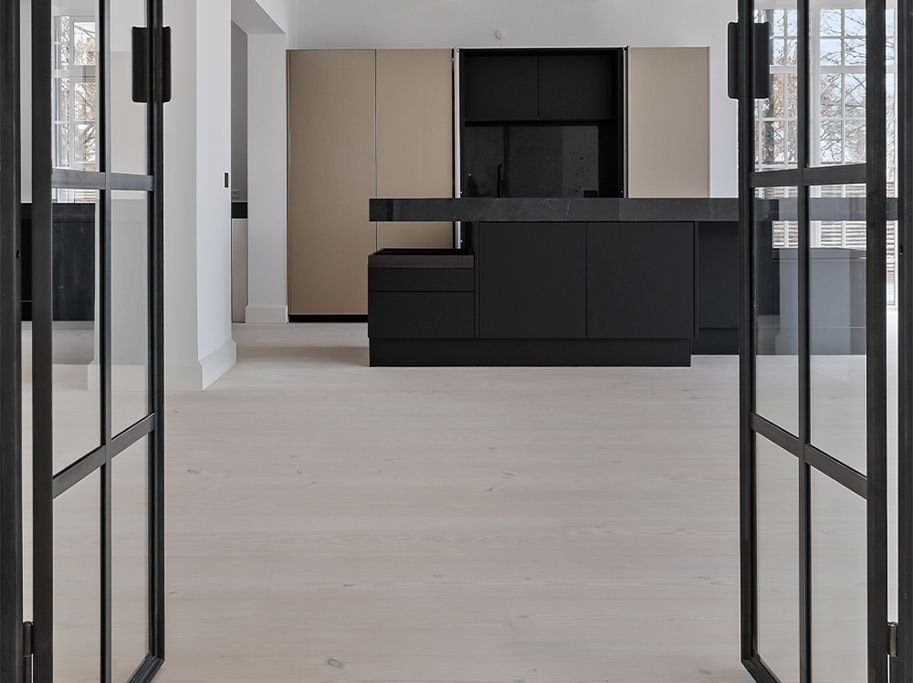 Massivt Plankegulv 22 mm - Ubehandlet Douglas Natur - Bredde 260 mm