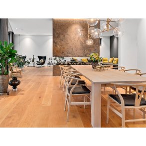 Massivt Plankegulv 30 mm - Ubehandlet Eg Natur - Bredde 300 mm