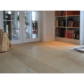 Massivt Plankegulv 30 mm - Ubehandlet Eg Select - Bredde 260 mm