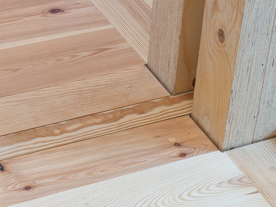 Massivt Plankegulv 30 mm - Ubehandlet Pommersk Fyr - Bredde 130 mm