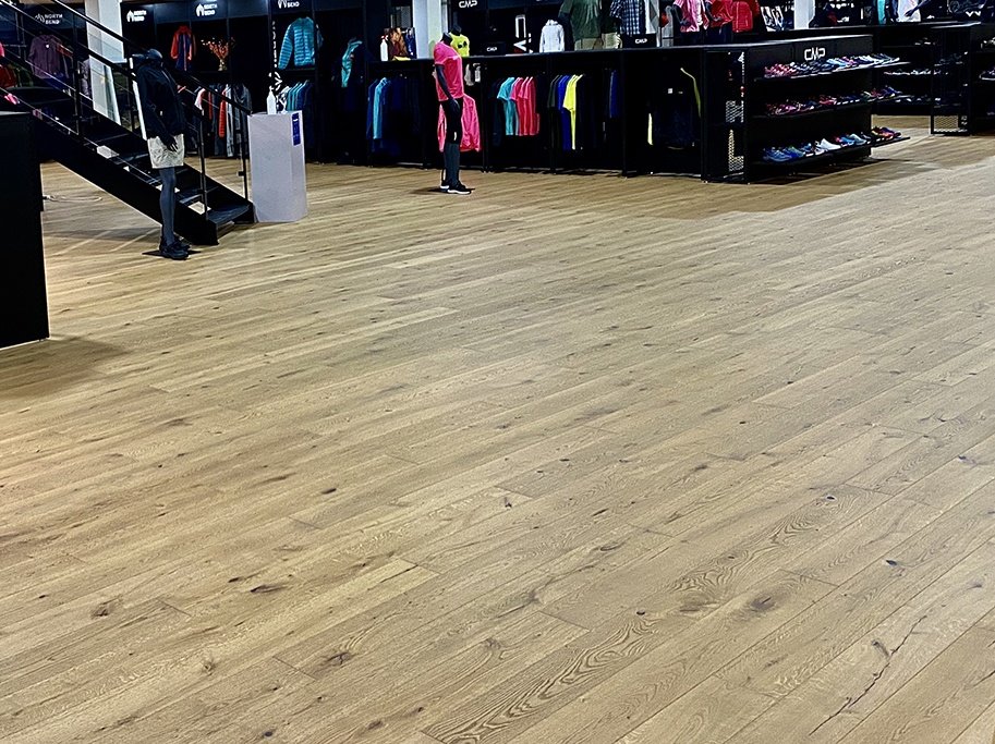 Plankegulv - Brstet Eg Toffee med klar olie - Bredde 180 mm