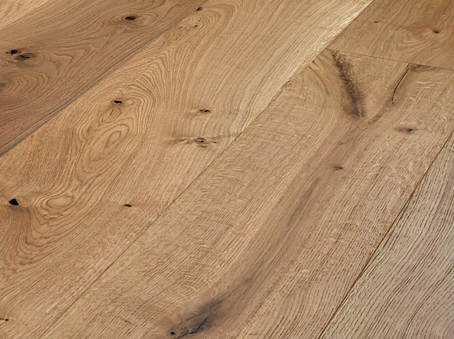Plankegulv - Herregrdsplank i brstet Eg med klar olie - Bredde 260 mm