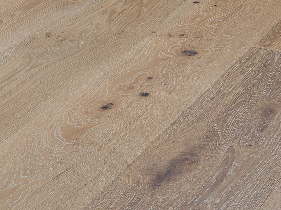 Plankegulv - Herregrdsplank i brstet Eg Rustik med hvid matlak - Bredde 260 mm