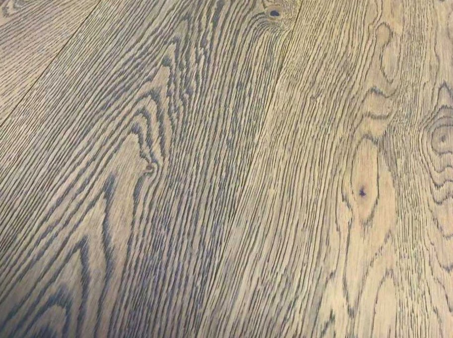 Plankegulv - Herregrdsplank i brstet Eg Antikgr med matlak - Bredde 260 mm