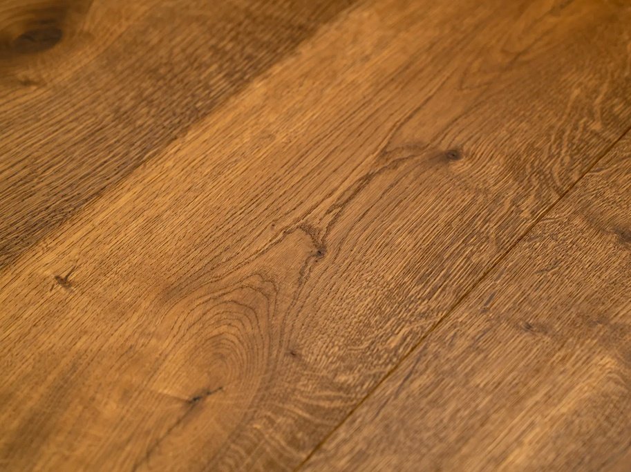 Plankegulv - Herregrdsplank i brstet Rget Eg med klar olie - Bredde 260 mm