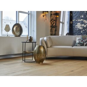 Wideplank - Brstet Eg Country med hvid matlak - Bredde 220 mm