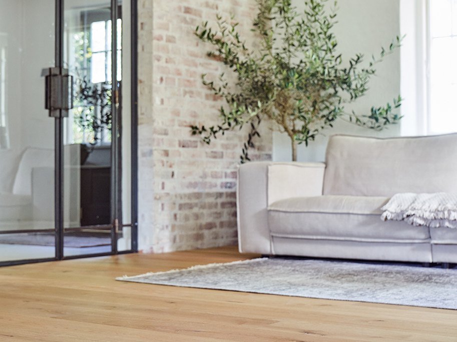 Wideplank - Brstet Eg Country med klar matlak - Bredde 220 mm