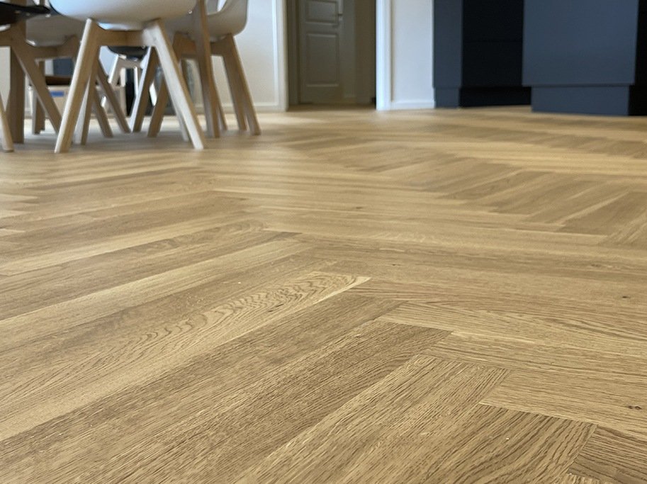 Stavparket - Eg Design med klar matlak - Bredde 70 mm