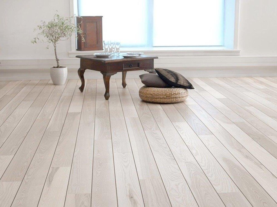 Skibsplank - Ask Rustik med hvid matlak - Bredde 145 mm