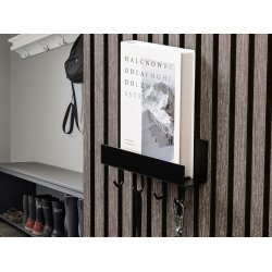 Svart hylla med 4 krokar