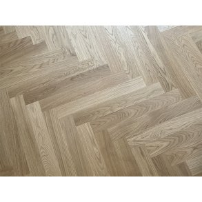 Restparti - Stavparkett - Brstet Eik Premium med klar mattlakk - Totalt 37,04 m2 - Spare 57 %