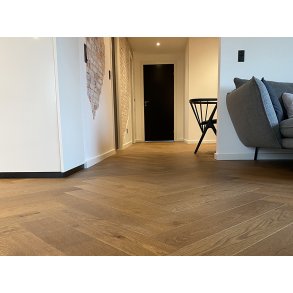 Stavparket med kliksystem - Brstet Eg Country med klar matlak - Bredde 130 mm