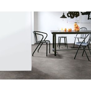 Vinylgulv med mrkegr struktur